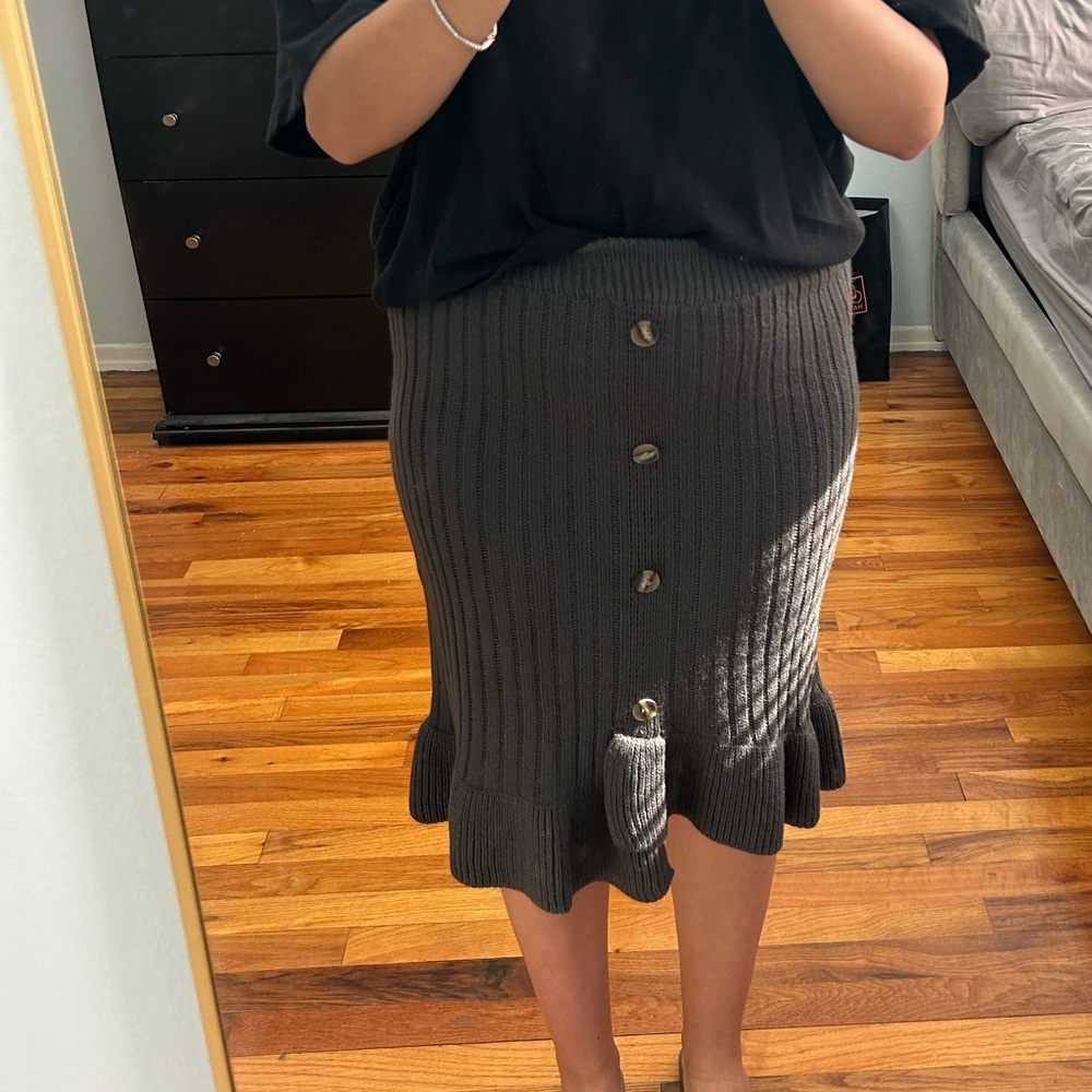 Knit Rib Button-Front Midi Skirt in Charcoal